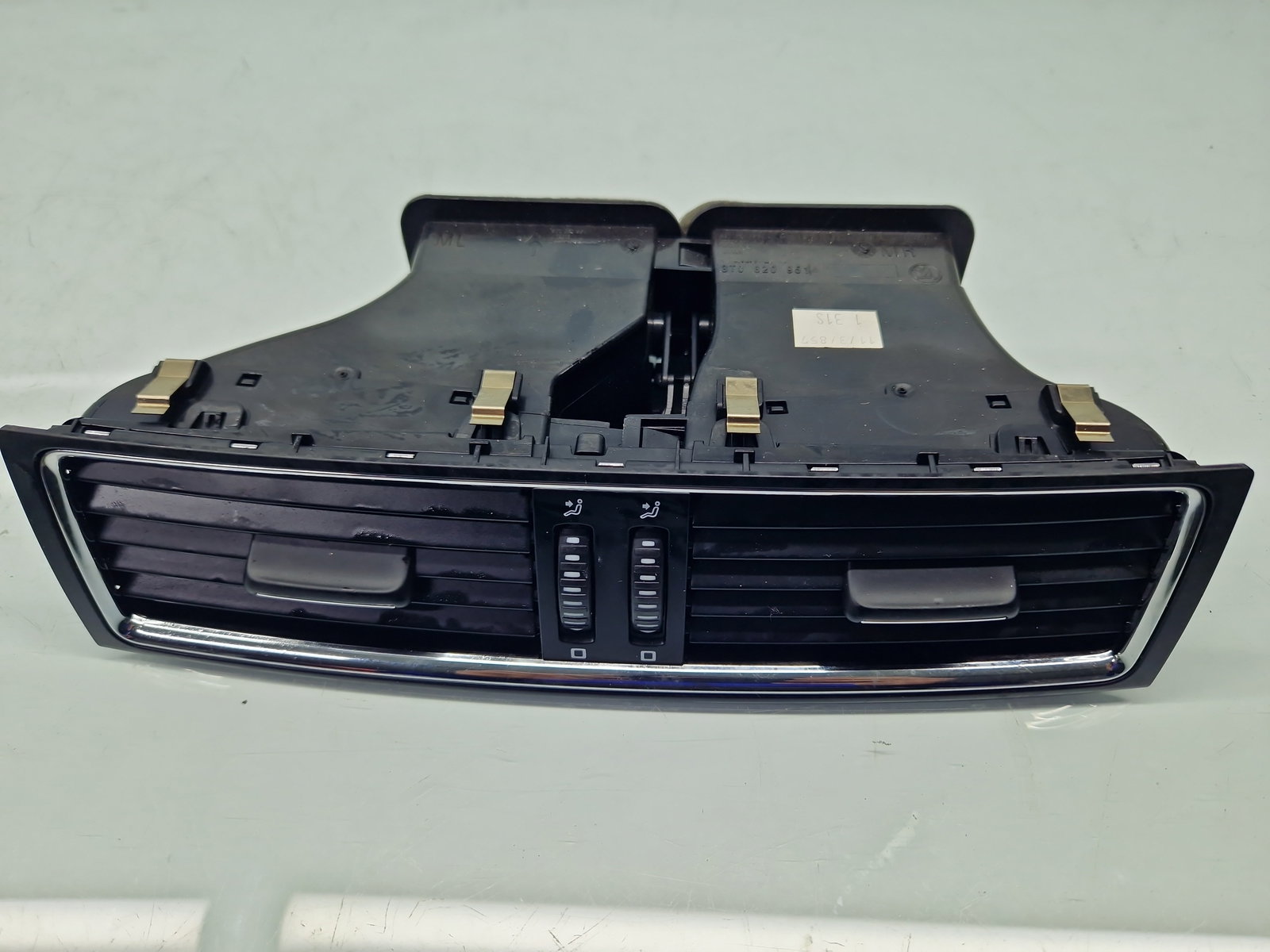 Grila aerisire centrala Skoda Superb II (3T5) [Fabr 2009-2015] 3T0820951A - imagine 1