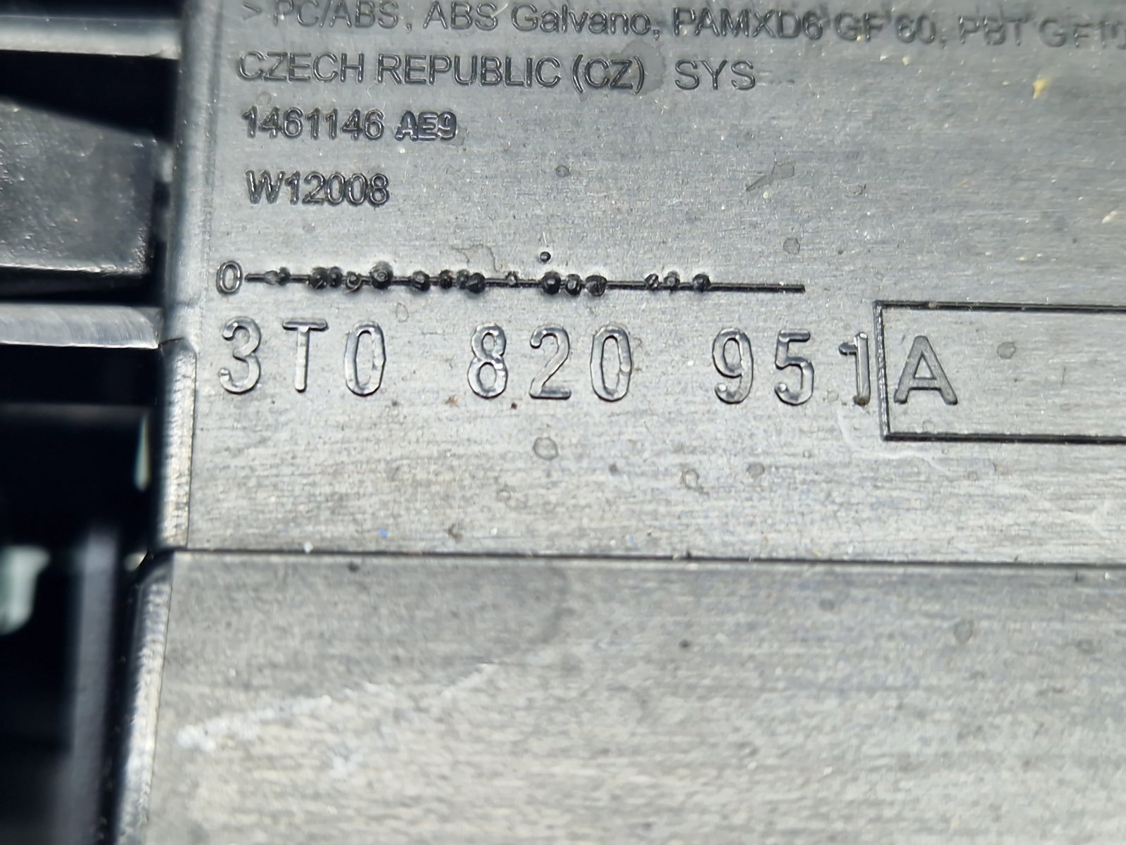 Grila aerisire centrala Skoda Superb II (3T5) [Fabr 2009-2015] 3T0820951A - imagine 5