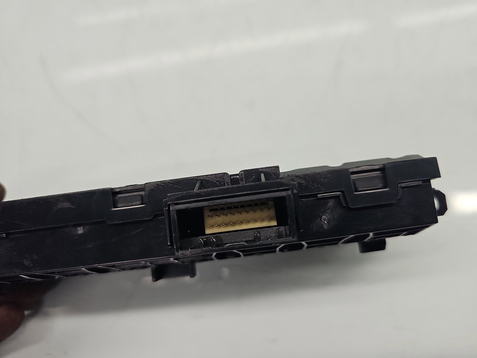 Butoane comenzi consola centrala Dacia Duster 2 [Fabr 2017-2023] 283E83332R - imagine 4