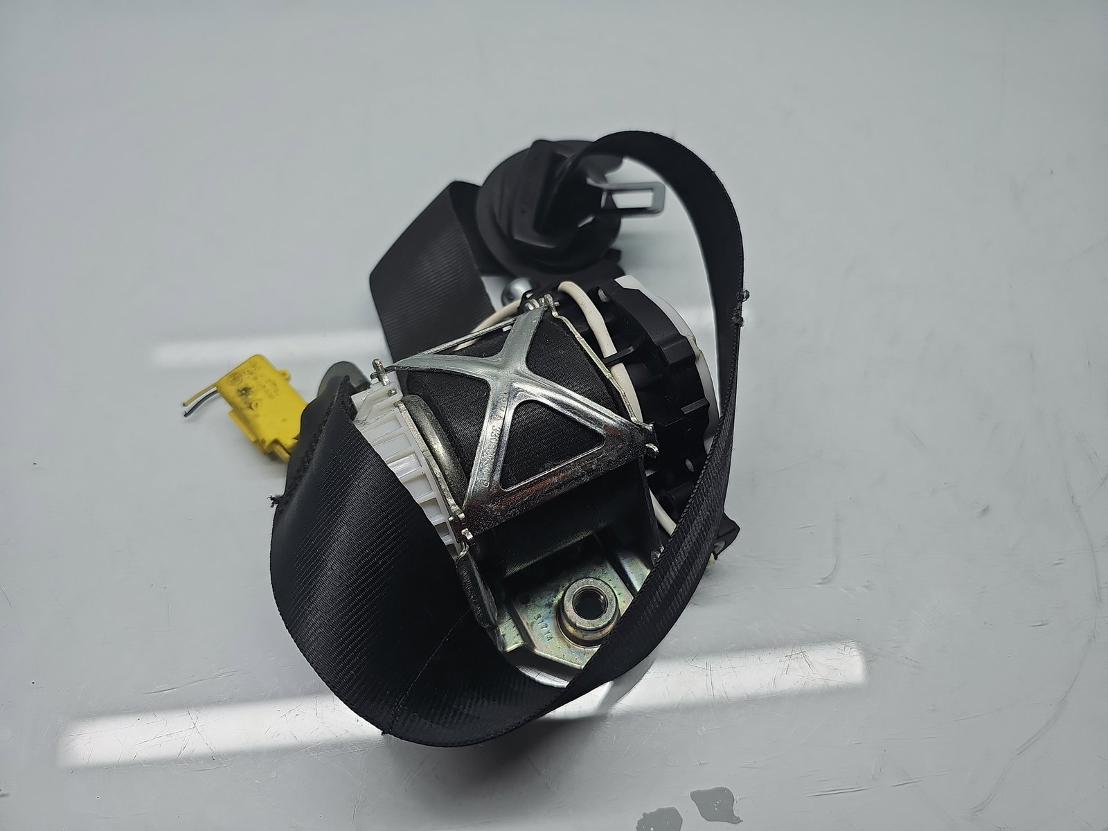 Centura dreapta fata Volkswagen Passat CC (357) [Fabr 2008-2012] 3C1857706R - imagine 1