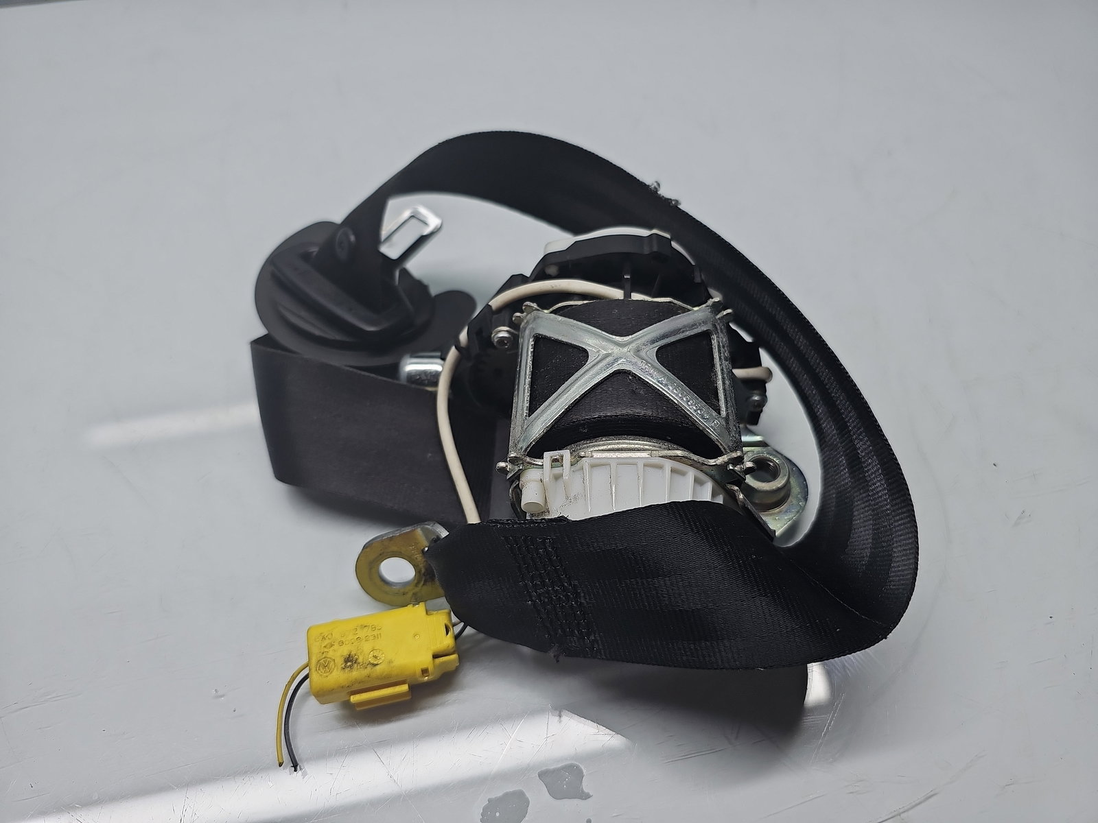 Centura dreapta fata Volkswagen Passat CC (357) [Fabr 2008-2012] 3C1857706R - imagine 2