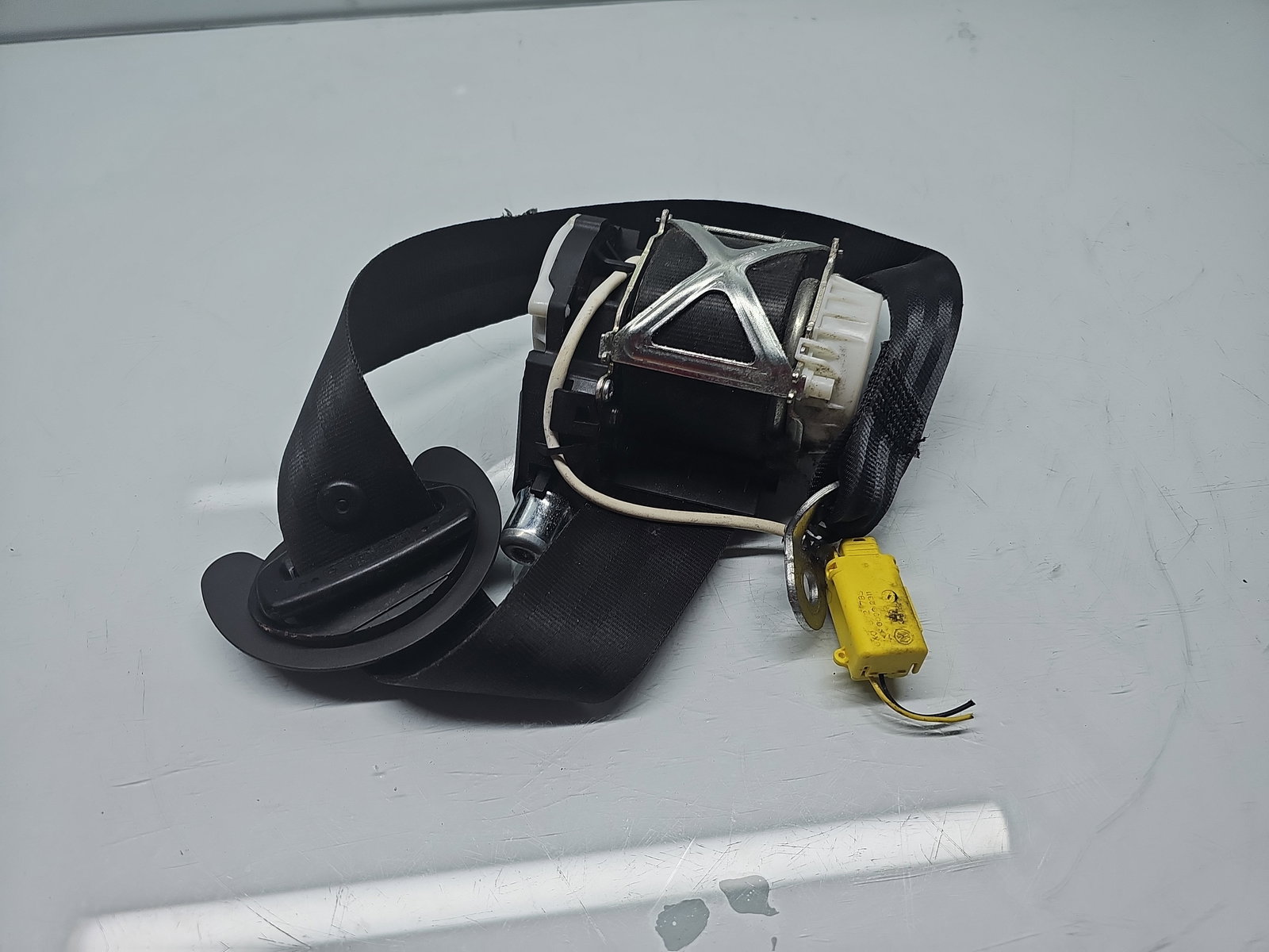 Centura dreapta fata Volkswagen Passat CC (357) [Fabr 2008-2012] 3C1857706R - imagine 3