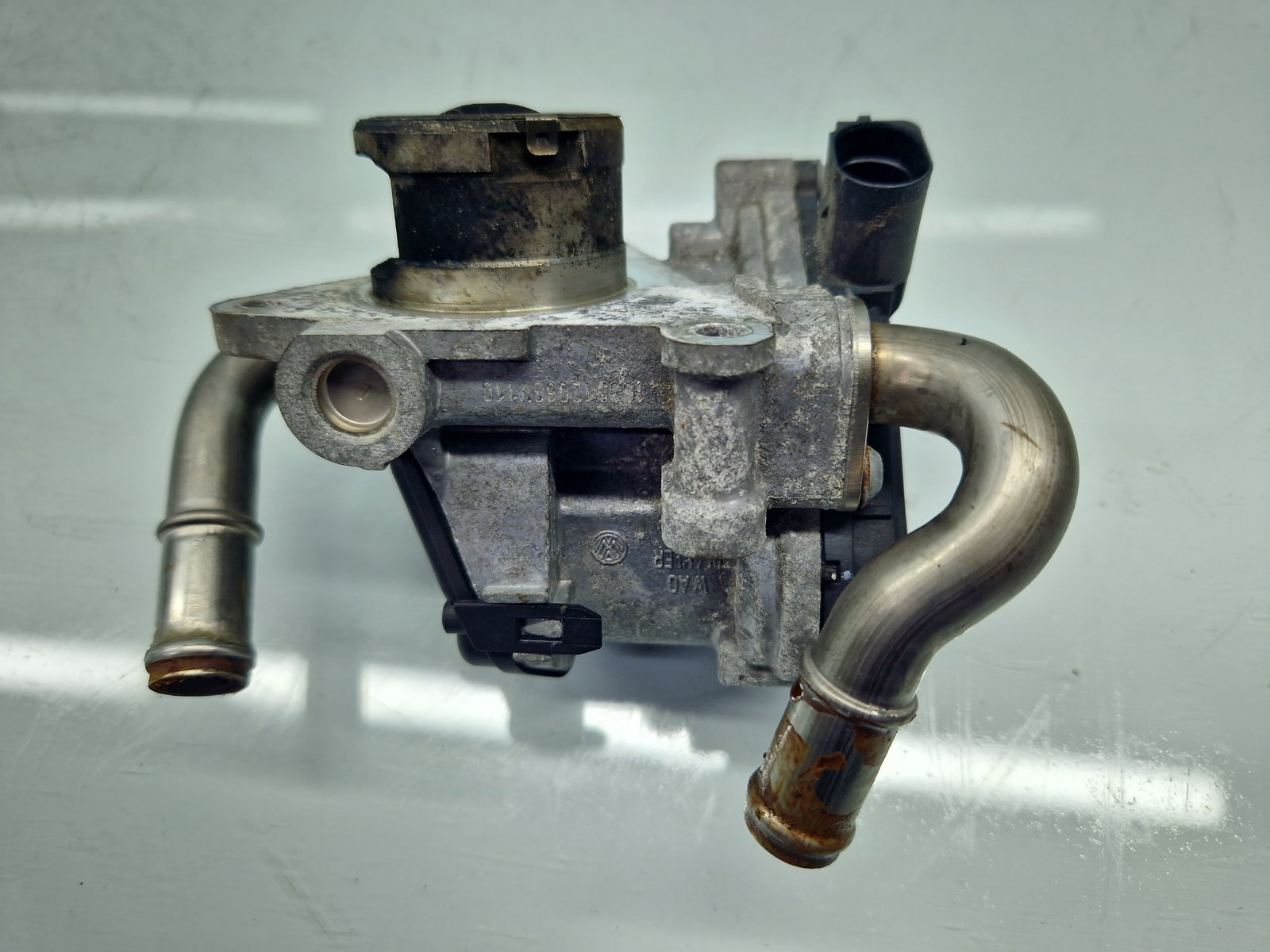 Supapa EGR Volkswagen Passat B8 (3G2) [Fabr 2015-prezent] 04L131501R 2.0 TDI DFCA 140KW / 190CP - imagine 1