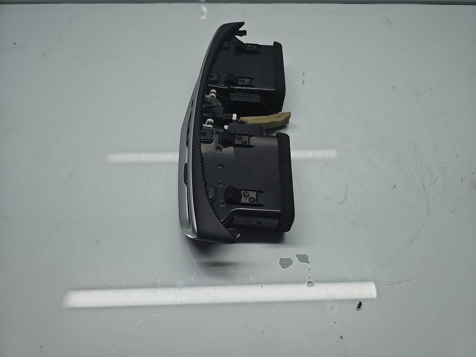 Grila aerisire centrala Nissan X-Trail (T32) [Fabr 2013-prezent] 68750-4BA0A - imagine 3