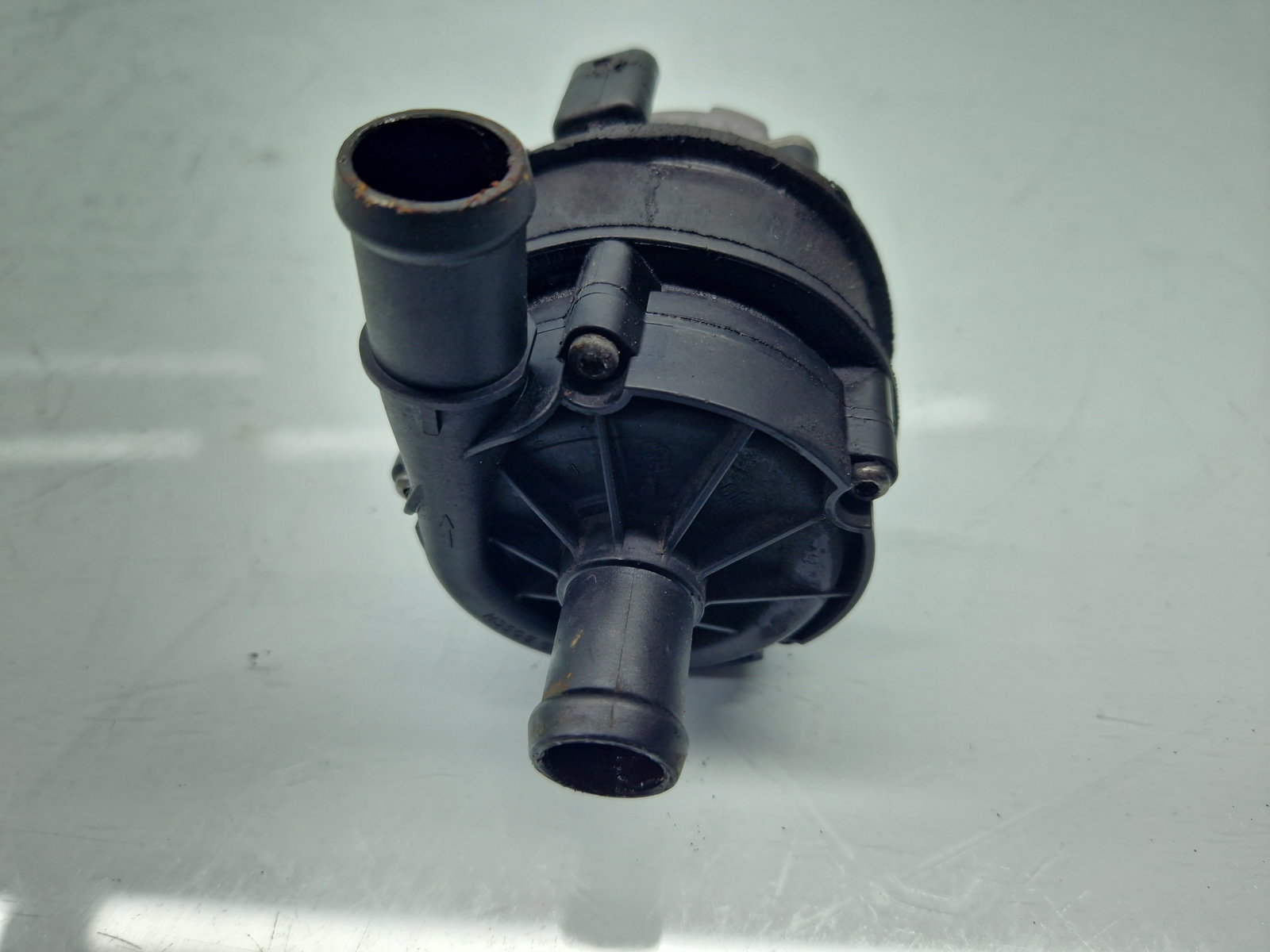 Pompa recirculare apa Volkswagen Passat B8 (3G2) [Fabr 2015-prezent] 04L965567A 2.0 TDI DFCA 140KW / 190CP - imagine 3