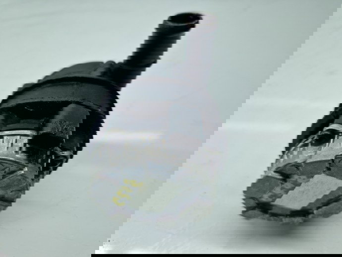 Pompa recirculare apa Volkswagen Passat B8 (3G2) [Fabr 2015-prezent] 04L965567A 2.0 TDI DFCA 140KW / 190CP