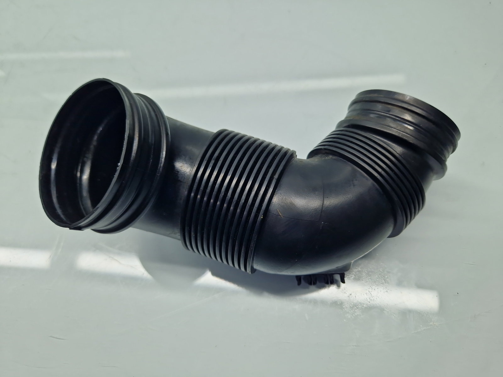 Tub admisie aer Volkswagen Passat B8 (3G2) [Fabr 2015-prezent] 3Q0129656B 2.0 TDI DFCA 140KW / 190CP - imagine 2