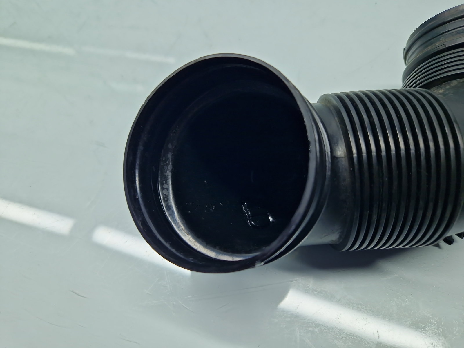 Tub admisie aer Volkswagen Passat B8 (3G2) [Fabr 2015-prezent] 3Q0129656B 2.0 TDI DFCA 140KW / 190CP - imagine 3