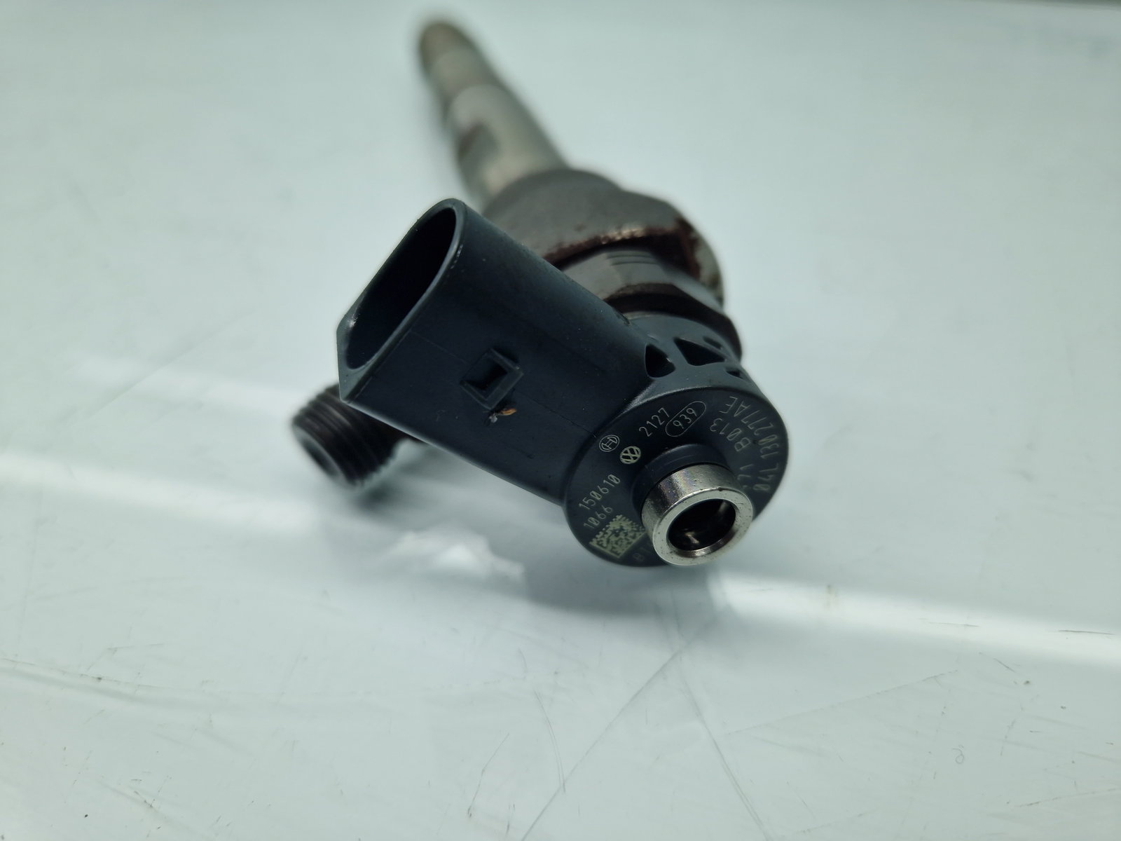 Injector Volkswagen Passat B8 (3G2) [Fabr 2015-prezent] 04L130277AE 2.0 TDI DFCA 140KW / 190CP - imagine 4