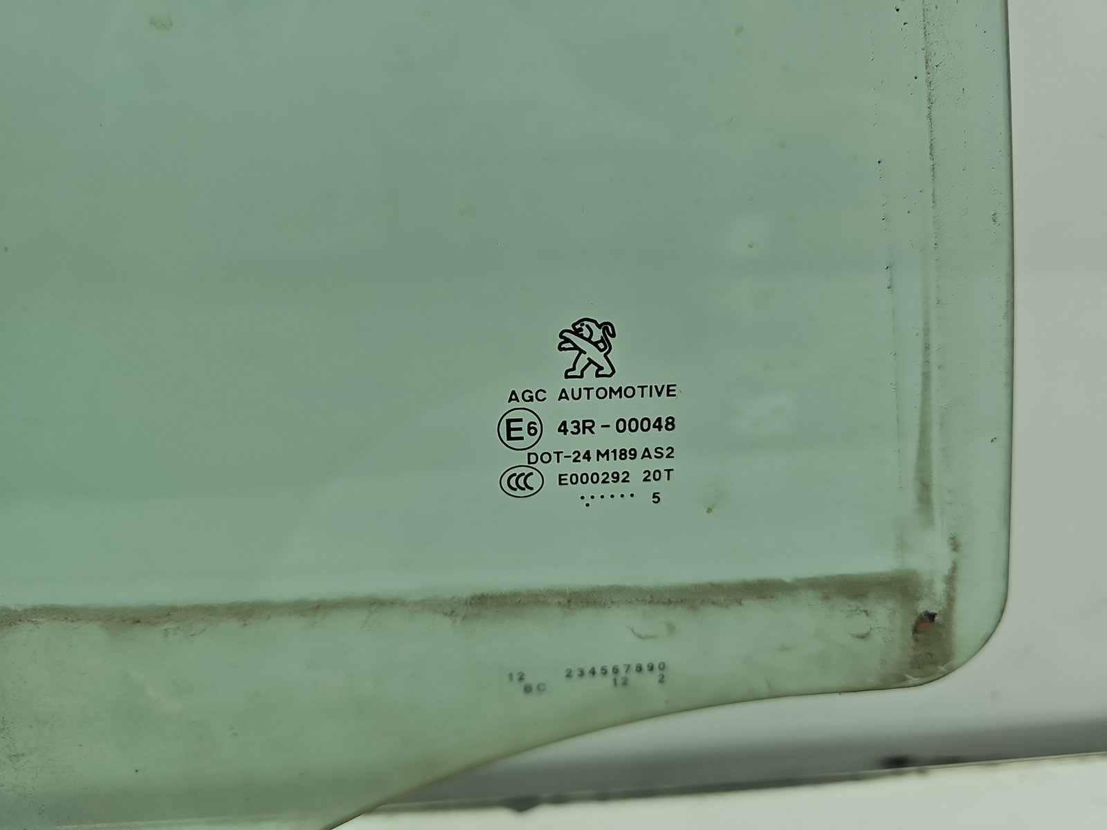 Geam usa dreapta spate PEUGEOT 2008 [Fabr 2013-prezent] OEM - imagine 2