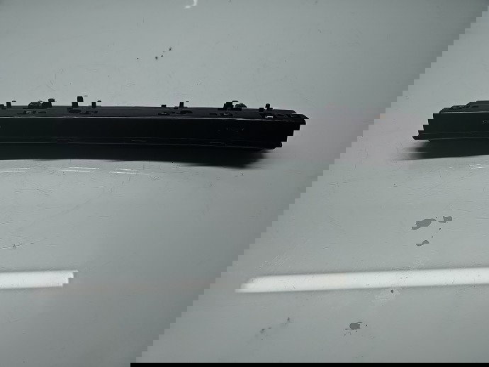 Stop auxiliar TESLA Model 3 [Fabr 2020-2025] 1077405-00-G