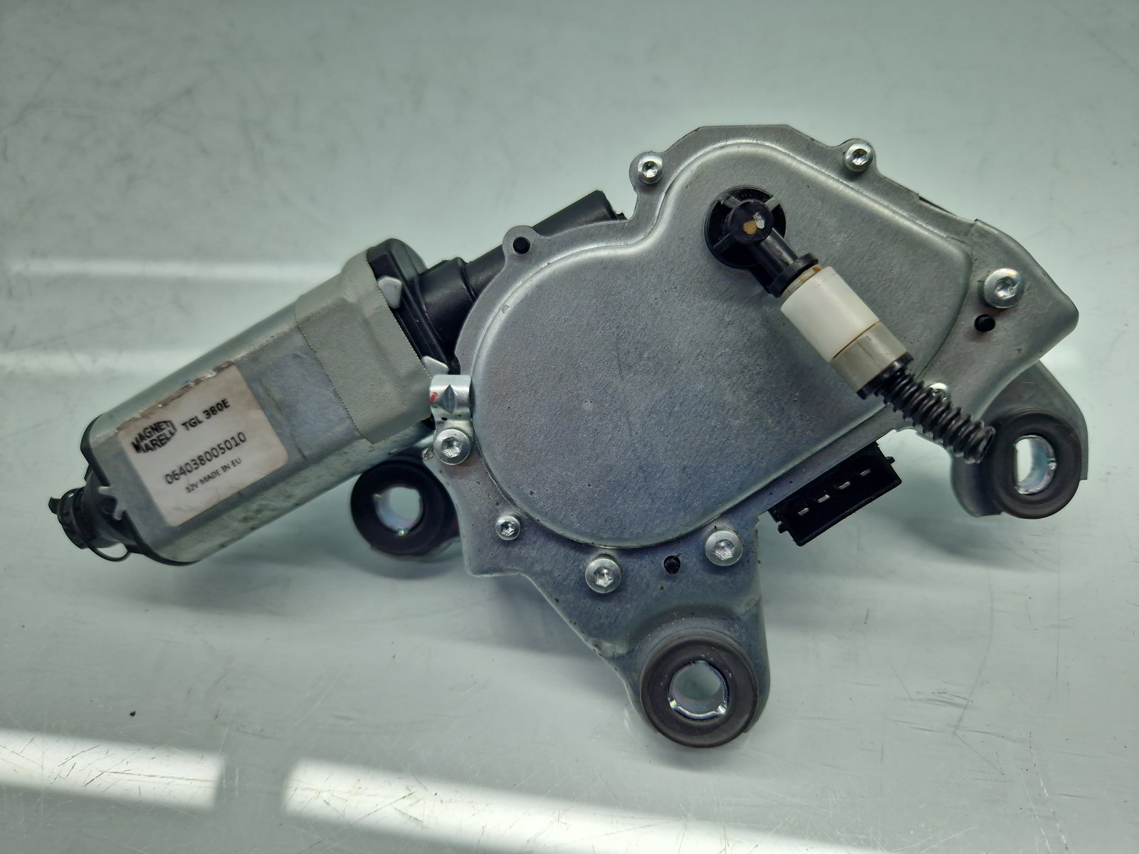 Motoras stergator haion Skoda Superb II (3T5) [Fabr 2009-2015] 064038005010 - imagine 1