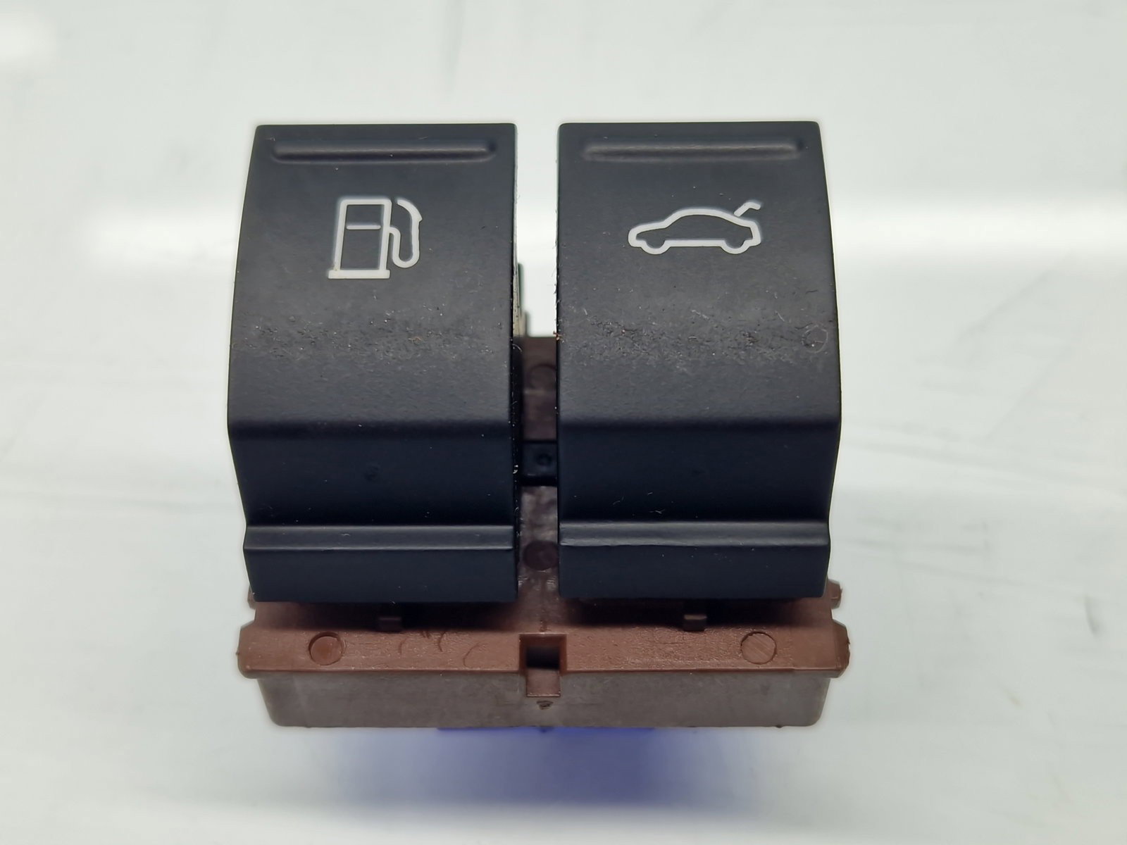 Buton deschidere haion Volkswagen Passat B6 (3C2) [Fabr 2005-2010] 3C0959903B - imagine 1