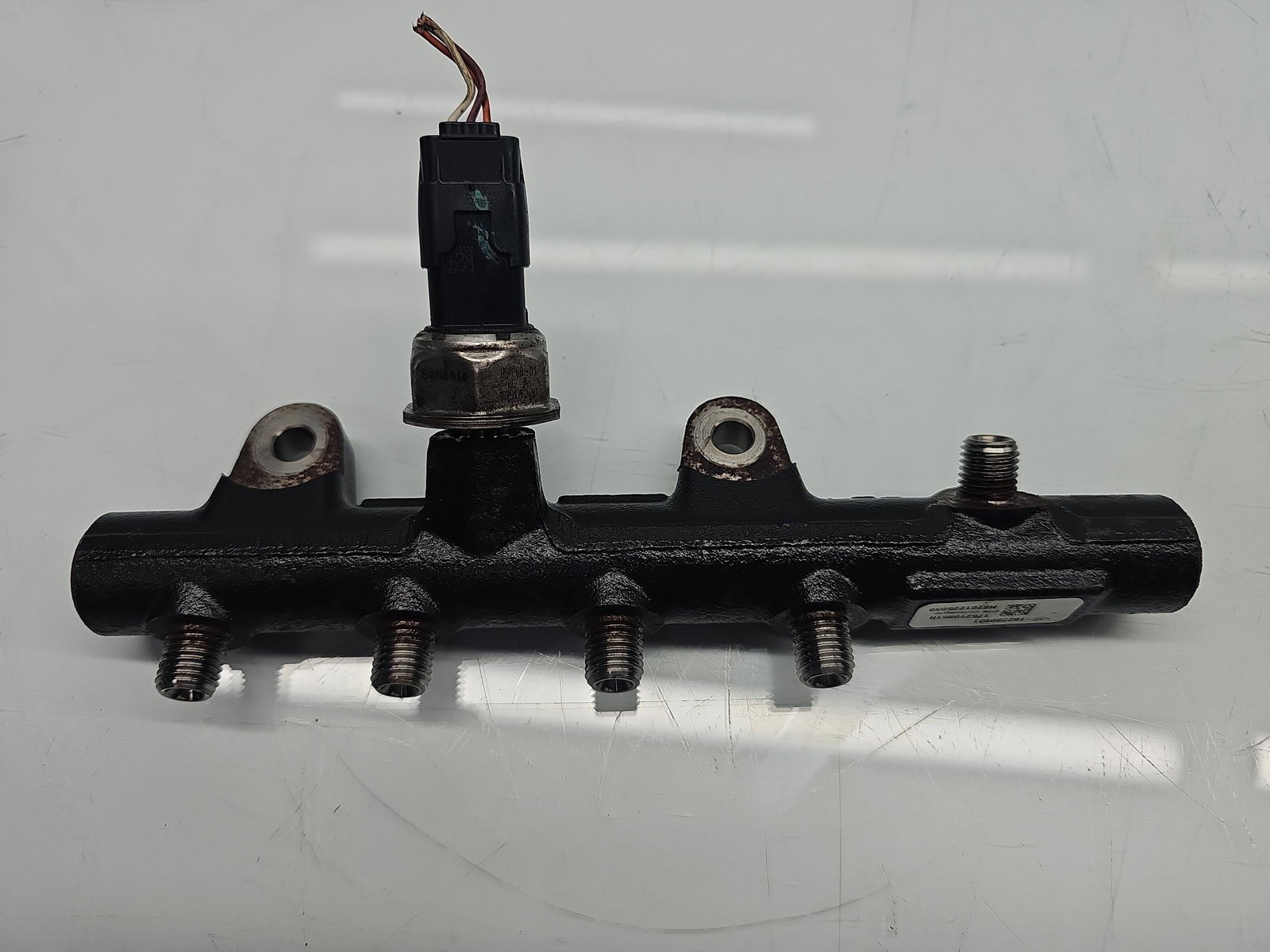 Rampa injectoare Nissan Juke [Fabr 2010-prezent] 175210651R 1.5 dCi K9K656 80KW / 109CP - imagine 1