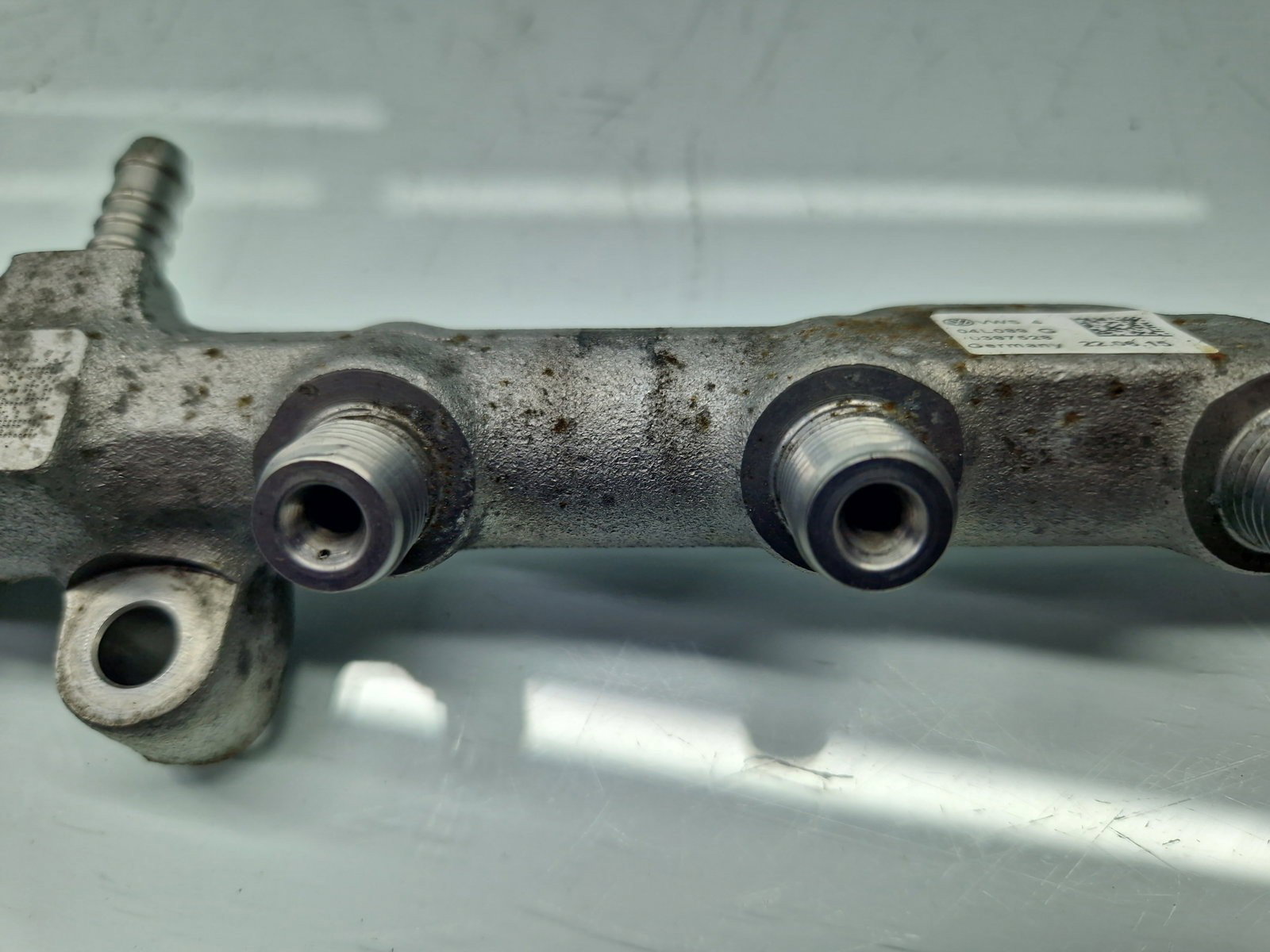 Rampa injectoare Volkswagen Touran (5T1) [2015-2022] 04L089G 2.0 TDI DFCA 140KW / 190CP - imagine 3