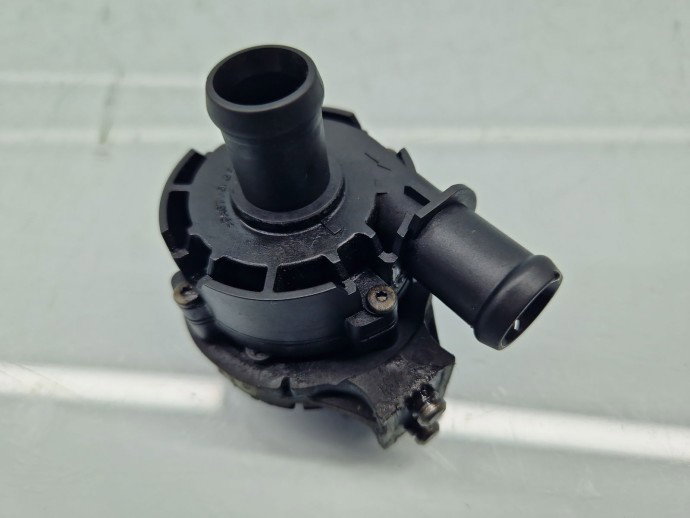 Pompa recirculare apa Skoda Octavia 3 (5E3) [Fabr 2012-2020] 5G0965567 1.6 TDI CLHA 77KW / 105CP