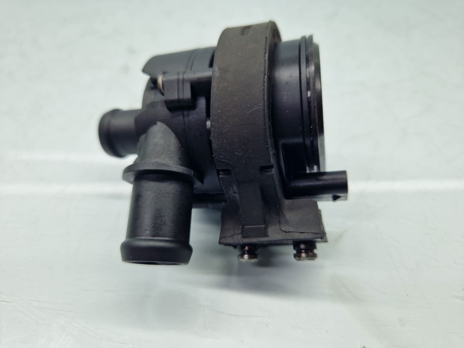 Pompa recirculare apa Seat Leon (5F1) [Fabr 2012-2018] 5G0965567 1.6 TDI CLHA 77KW / 105CP - imagine 6