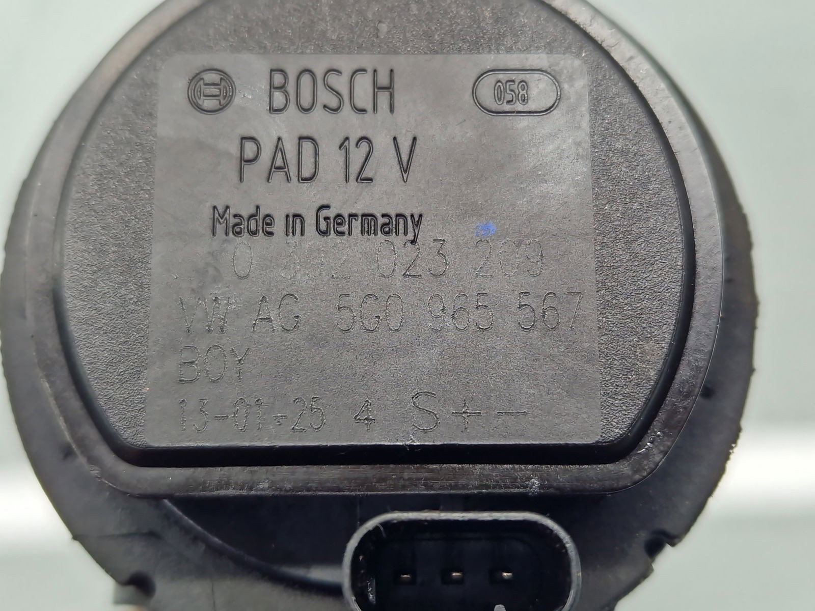 Pompa recirculare apa AUDI A3 Sportback (8VS, 8VM) [Fabr 2013-prezent] 5G0965567 1.6 TDI CLHA 77KW / 105CP - imagine 2