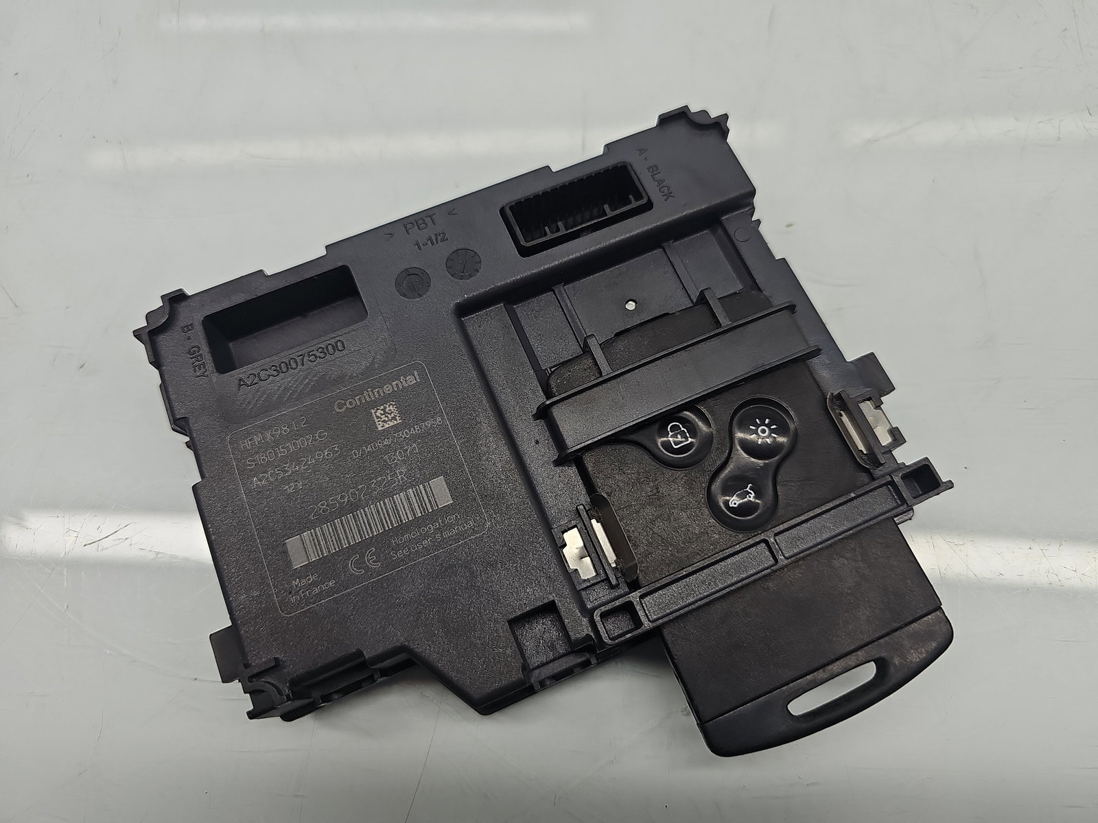 Contact cu cheie Renault Clio 4 (B98) Hatchback [Fabr 2012-2020] 285902325R 1.5 DCI K9K612 66KW / 90CP - imagine 1