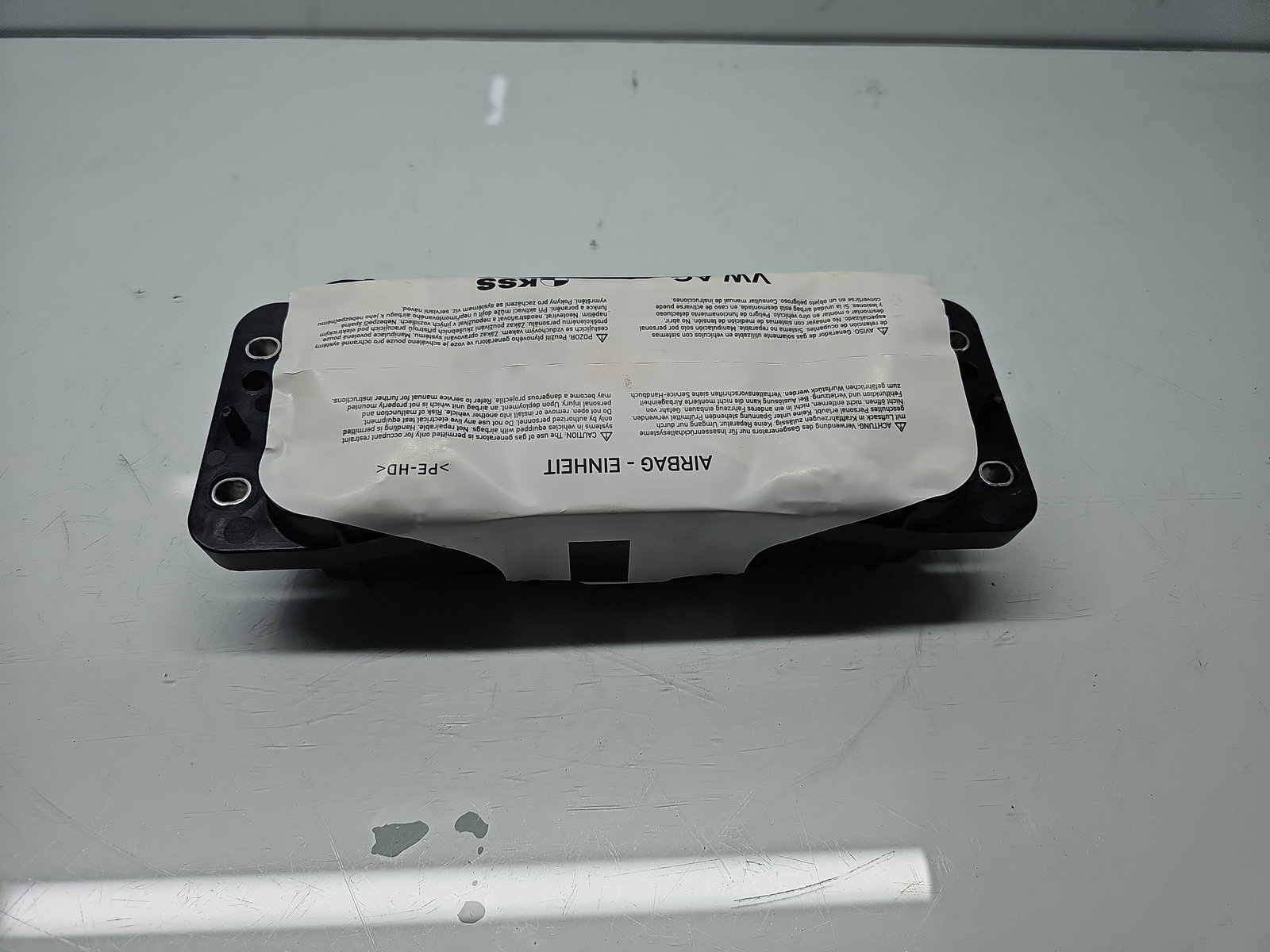 Airbag pasager Volkswagen UP [Fabr 2011-2019] 1S0880204A - imagine 1