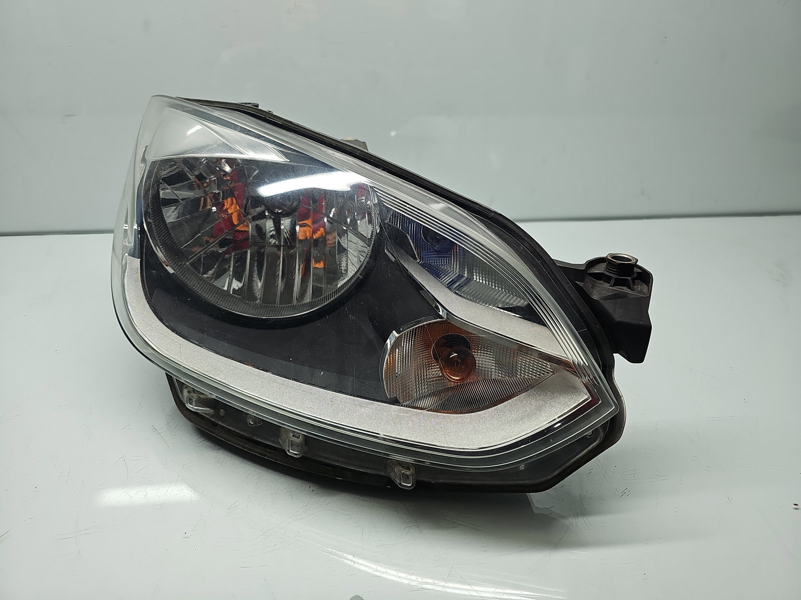 Far dreapta Volkswagen UP [Fabr 2011-2019] 1S2941016N - imagine 1