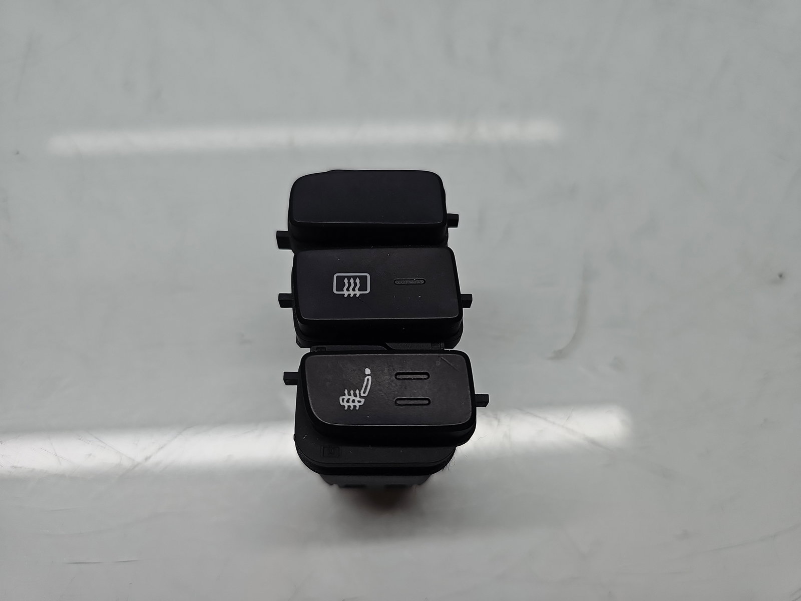 Buton dezaburire luneta Volkswagen UP [Fabr 2011-2019] 1S0927137E - imagine 1