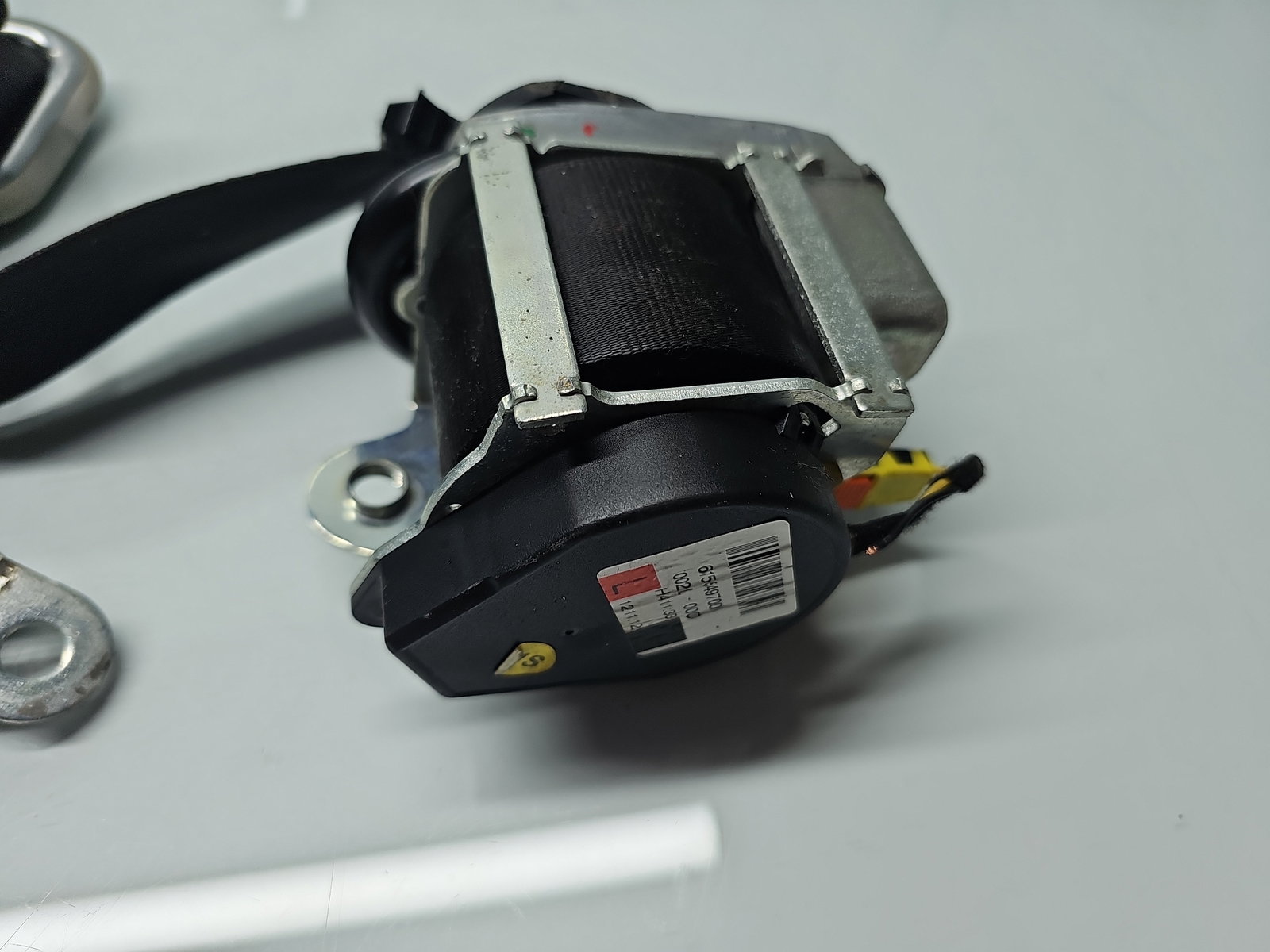 Centura stanga fata Volkswagen UP [Fabr 2011-2019] 1S3857705B - imagine 3