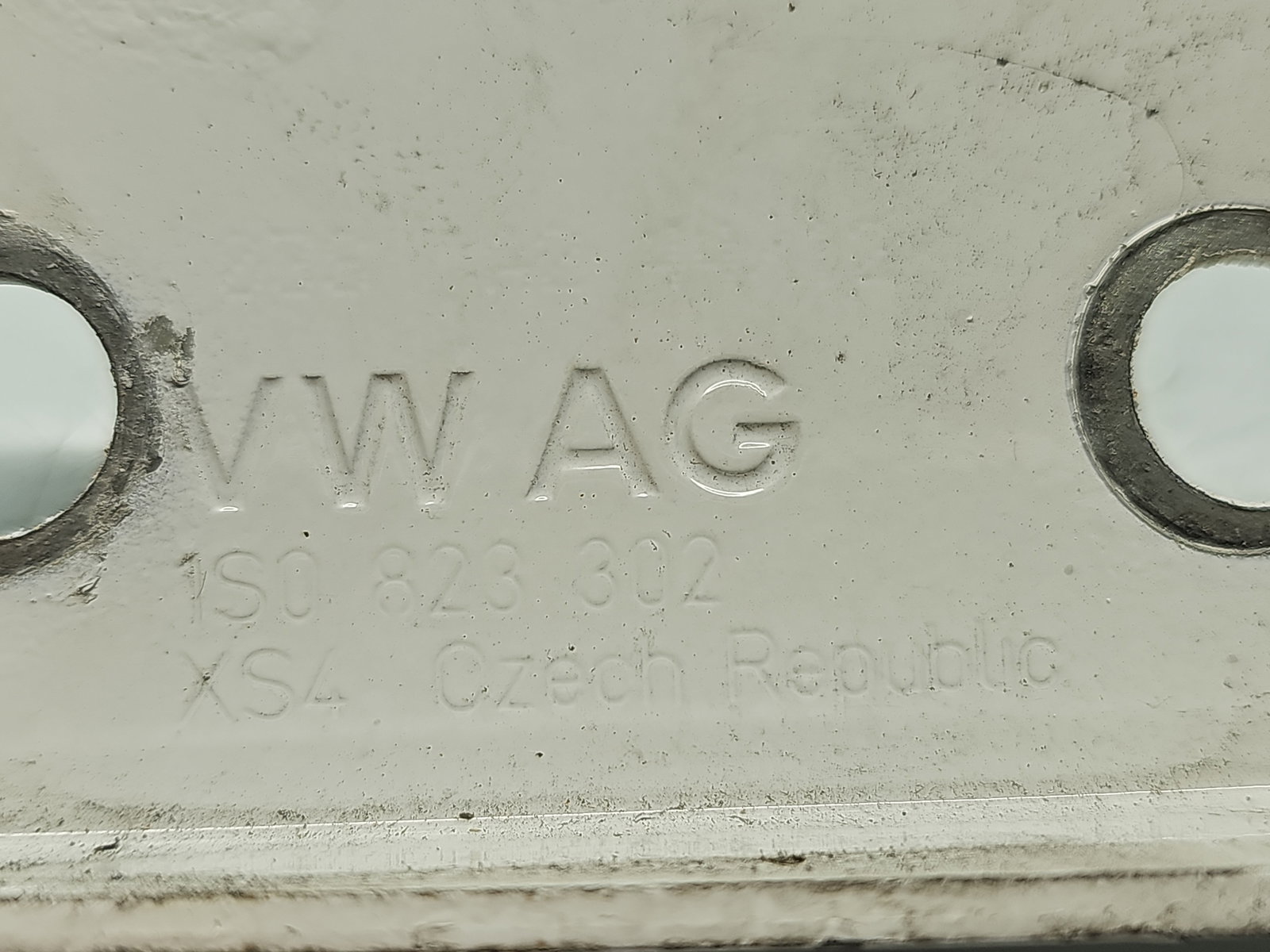 Set balamale capota Volkswagen UP [Fabr 2011-2019] 1S0823301/1S0823302 - imagine 4