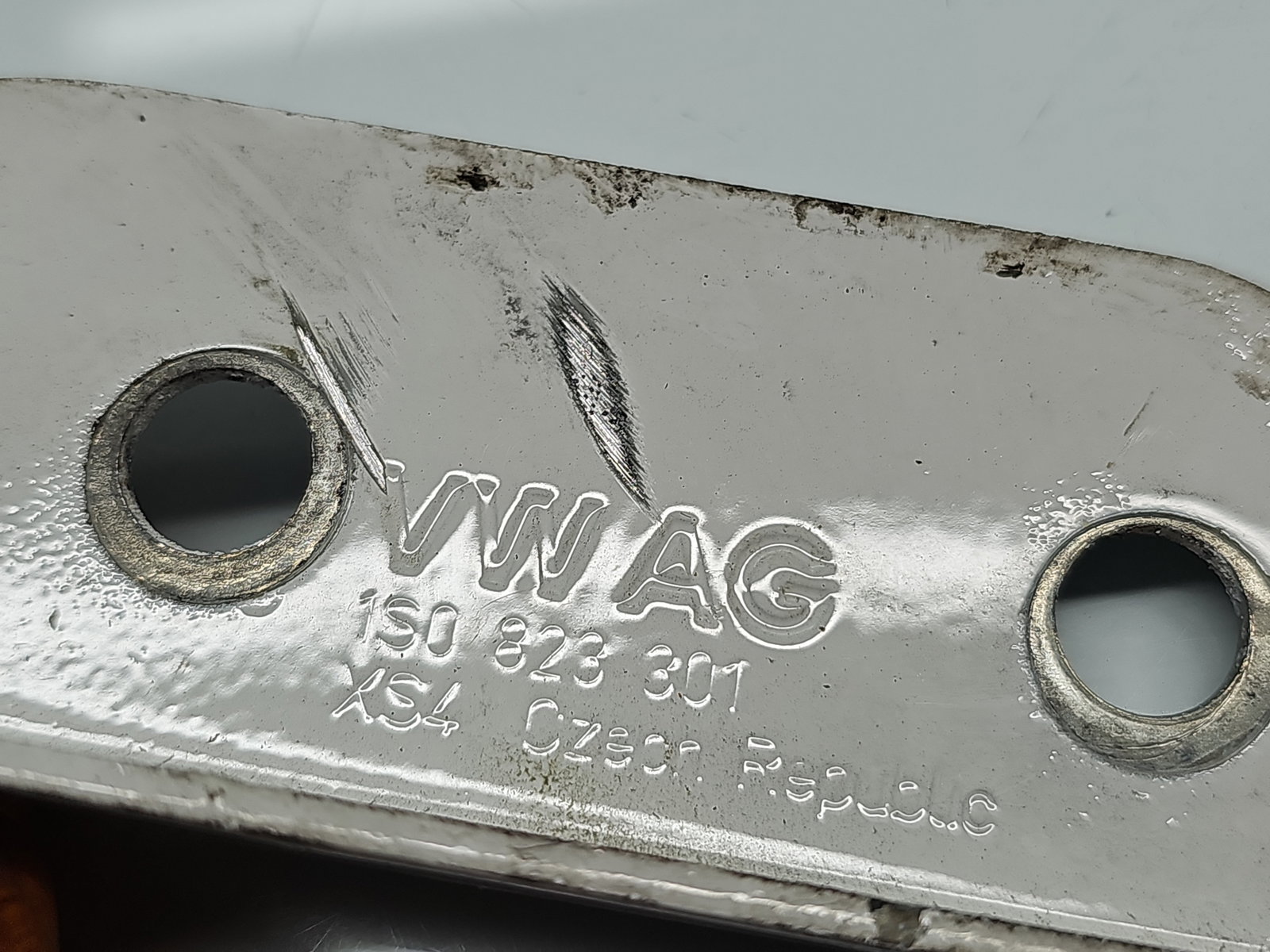 Set balamale capota Volkswagen UP [Fabr 2011-2019] 1S0823301/1S0823302 - imagine 5