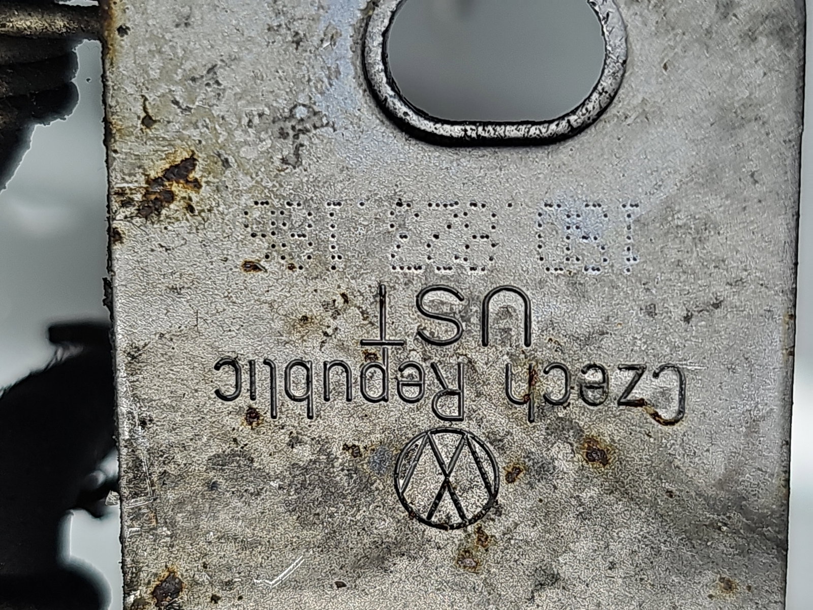 Maner deschidere capota Volkswagen UP [Fabr 2011-2019] 1S0827186 - imagine 4