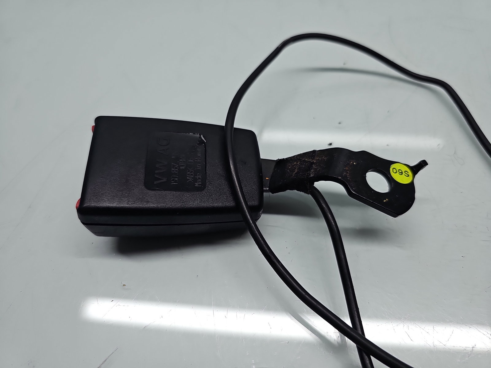 Capsa centura stanga fata Volkswagen UP [Fabr 2011-2019] 1S0857755 - imagine 3