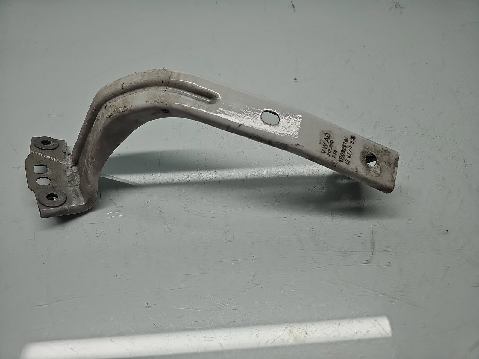 Suport aripa stanga fata Volkswagen UP [Fabr 2011-2019] 1S0821141 - imagine 1