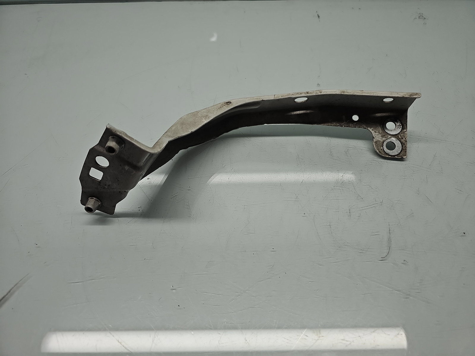 Suport aripa stanga fata Volkswagen UP [Fabr 2011-2019] 1S0821141 - imagine 4