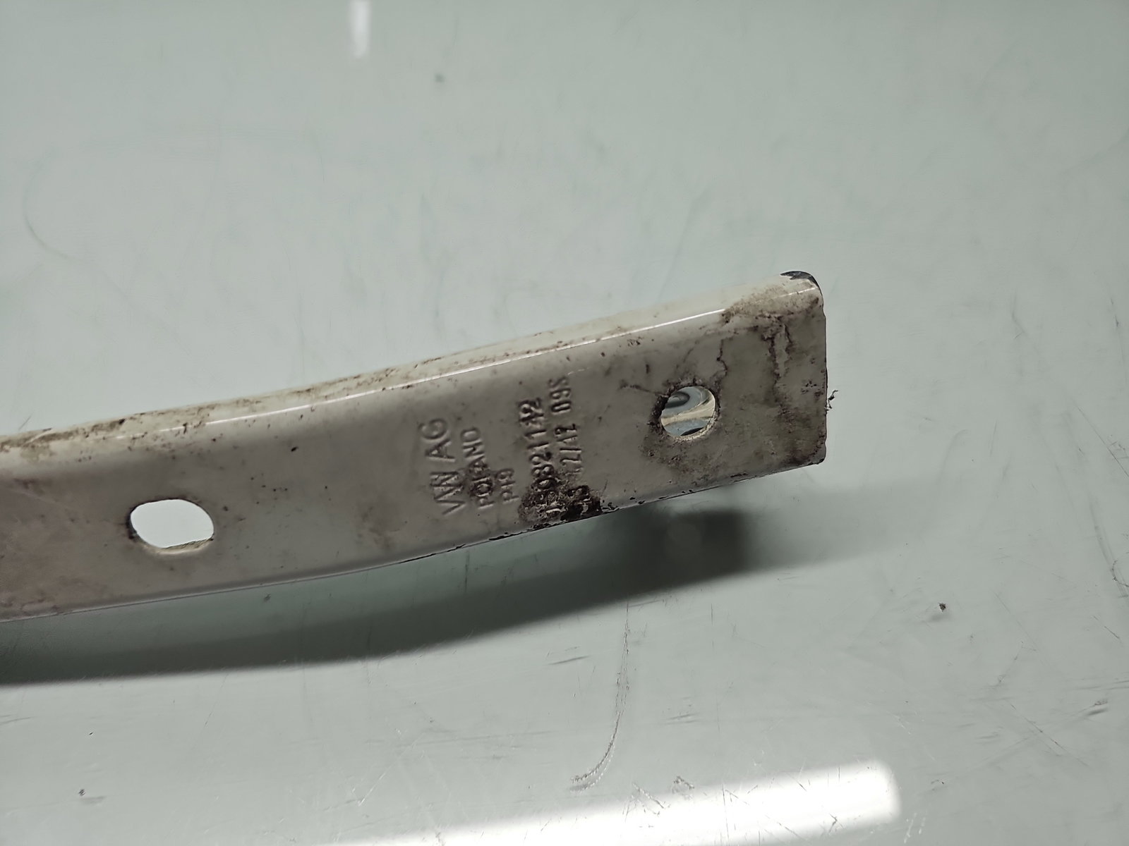 Suport aripa dreapta fata Volkswagen UP [Fabr 2011-2019] 1S0921142 - imagine 3