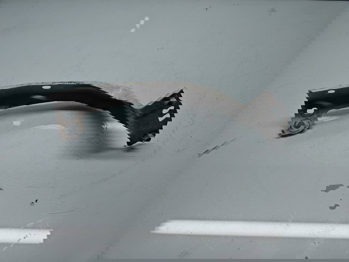 Suport aripa dreapta fata Volkswagen UP [Fabr 2011-2019] 1S0921142