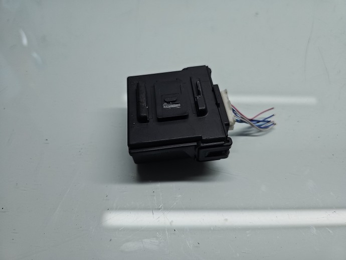 Modul confort Nissan X-Trail (T32) [Fabr 2013-prezent] 476A0-4BB0B