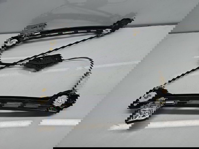 Macara electrica geam dreapta spate Volkswagen Passat CC (358) Facelift [Fabr 2012-2016] 3C8839462K