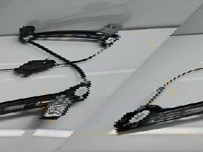 Macara electrica geam stanga spate Volkswagen Passat CC (358) Facelift [Fabr 2012-2016] 3C8839461K