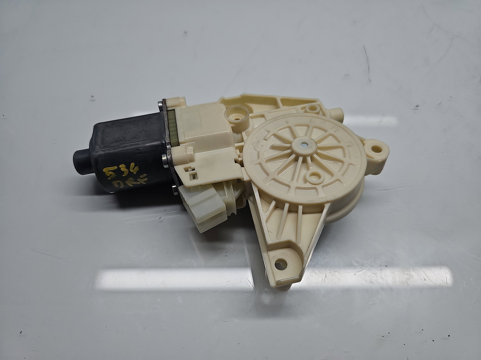 Motoras geam dreapta fata Mercedes Clasa A (W176) [Fabr 2012-2018] A2469065200 - imagine 3