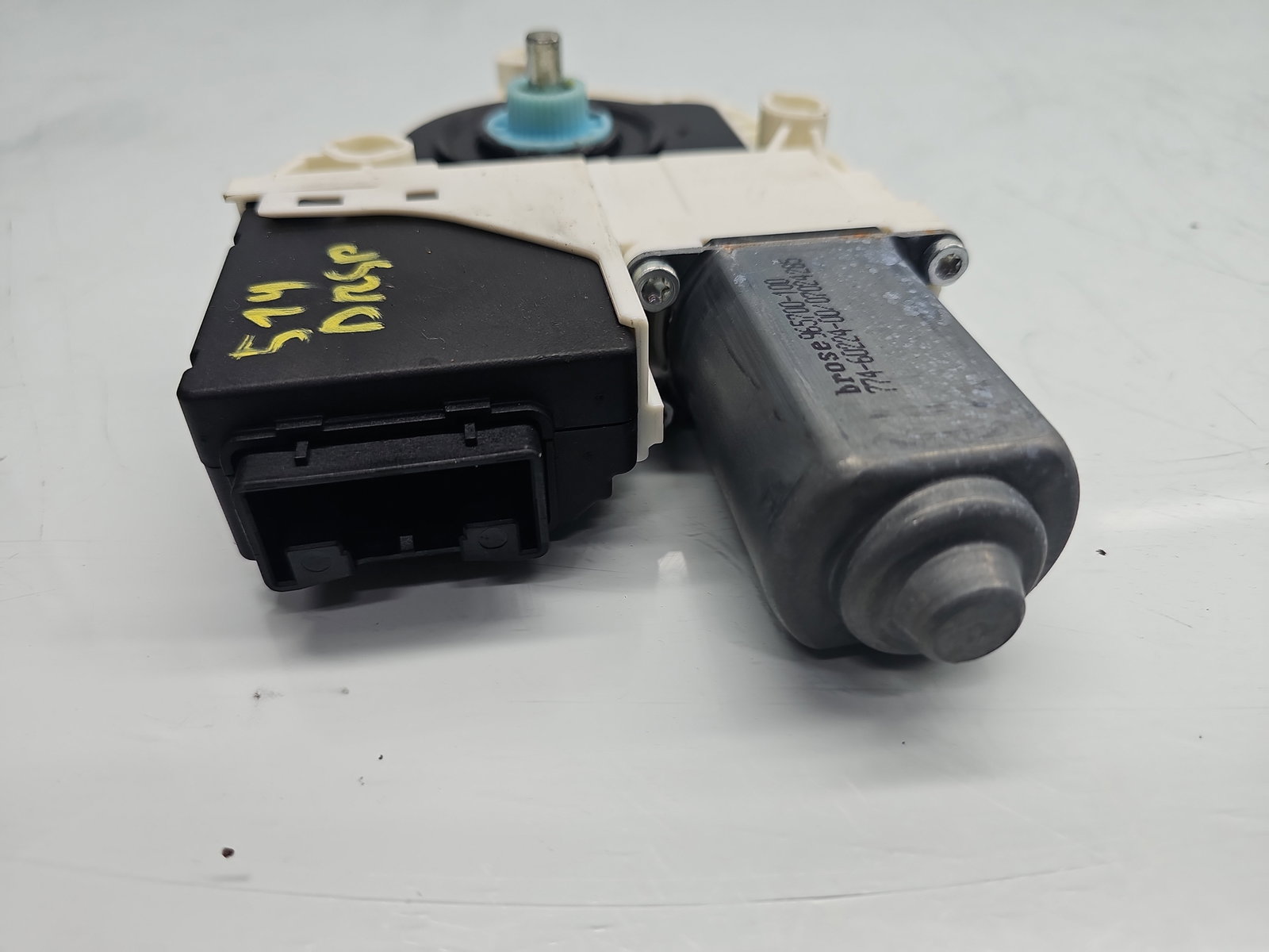 Motoras geam dreapta spate Volkswagen Passat CC (358) Facelift [Fabr 2012-2016] 3C8959704D - imagine 3