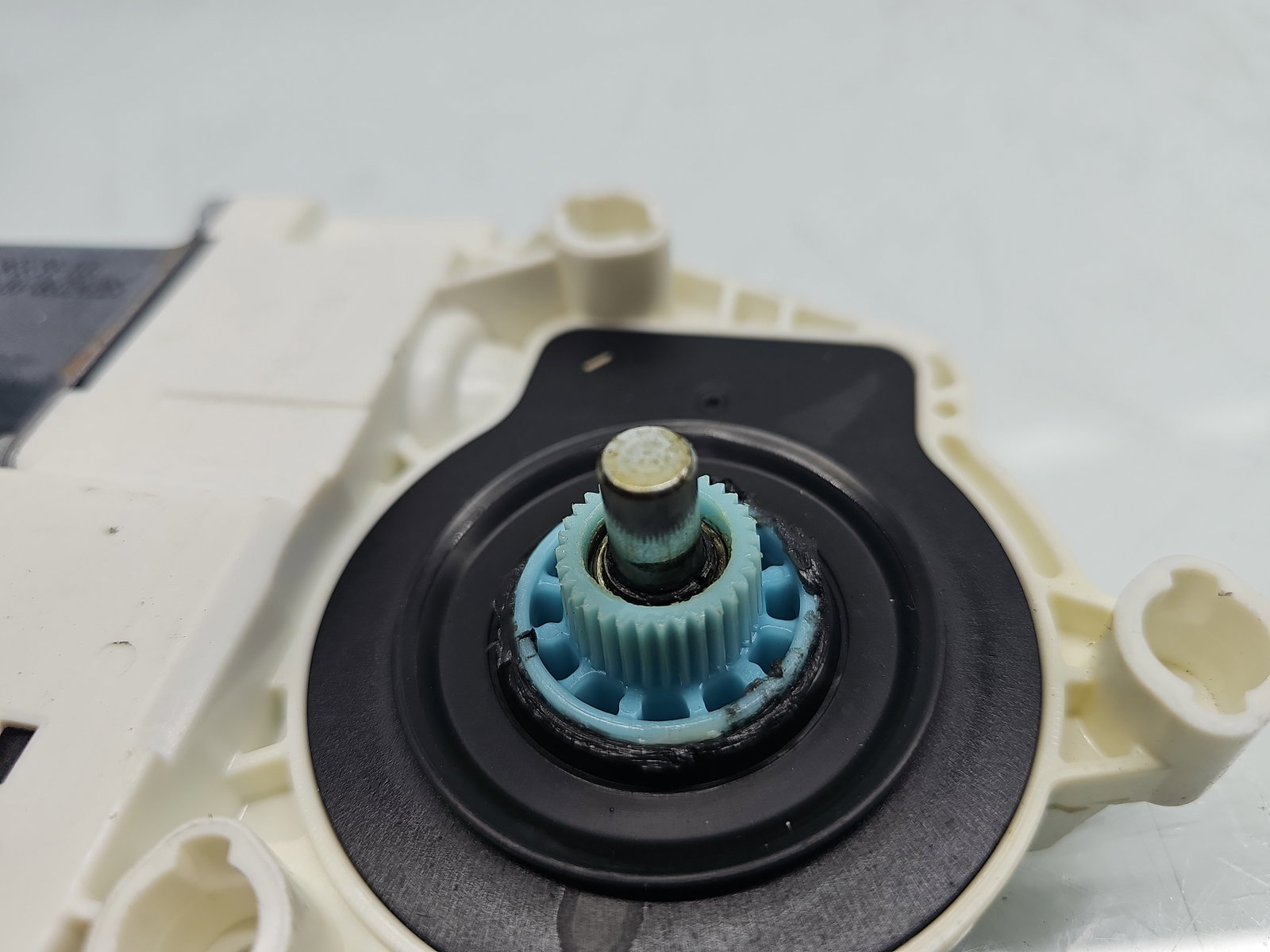 Motoras geam stanga spate Volkswagen Passat CC (358) Facelift [Fabr 2012-2016] EC8959703D - imagine 2