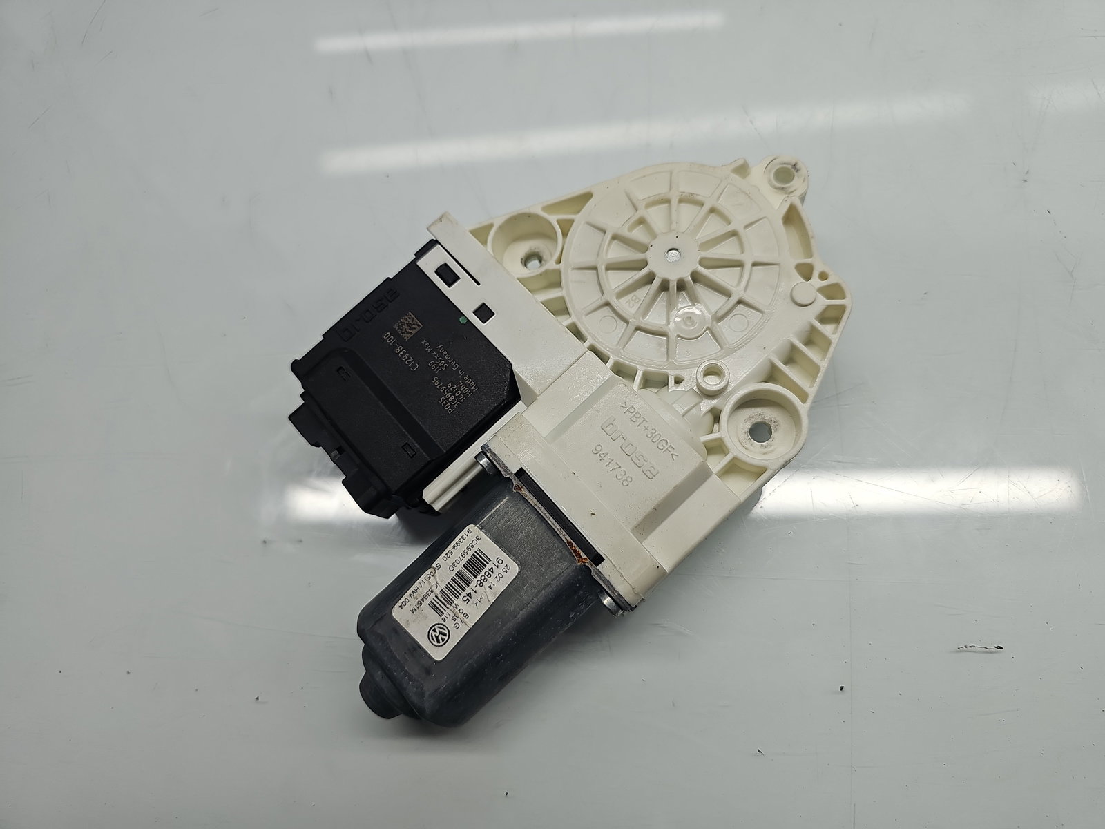 Motoras geam stanga spate Volkswagen Passat CC (358) Facelift [Fabr 2012-2016] EC8959703D - imagine 4