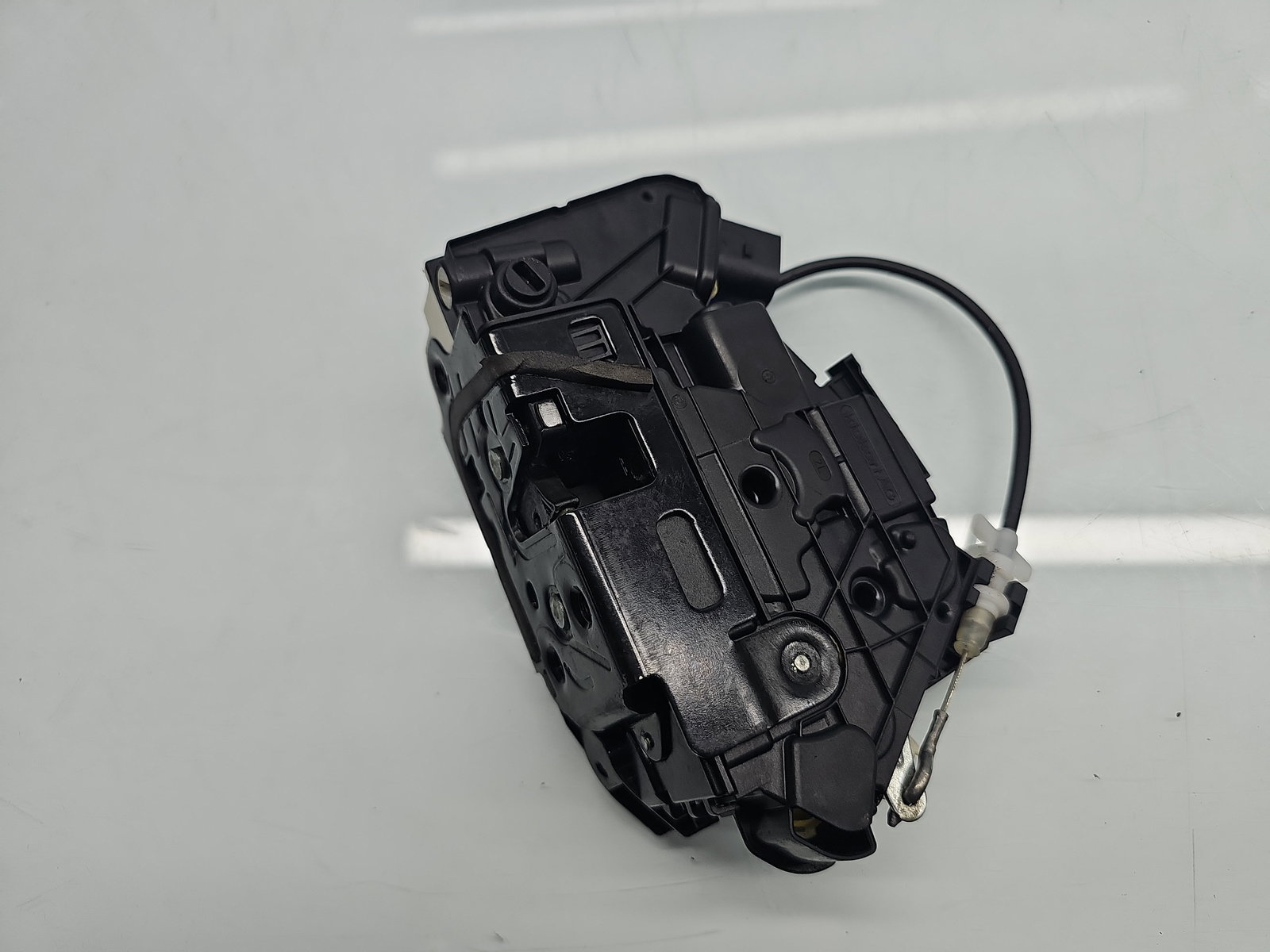 Broasca usa stanga spate Volkswagen Passat CC (358) Facelift [Fabr 2012-2016] 5N0839015G - imagine 3