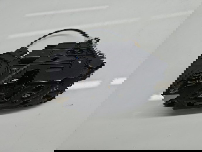 Broasca usa stanga spate Volkswagen Passat CC (358) Facelift [Fabr 2012-2016] 5N0839015G