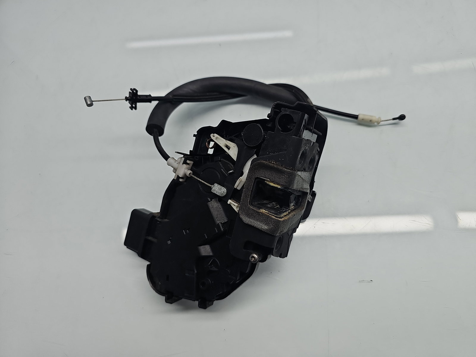 Broasca usa dreapta fata Jaguar XF (X250) [Fabr 2008-2015] Facelift 6W8A-21812-AD - imagine 2