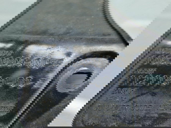 Suport central bara spate TESLA Model 3 [Fabr 2020-2025] 1083994-00-G