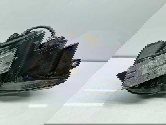 Far stanga Mercedes Clasa C (W204) [Fabr 2007-2014] A2048209161