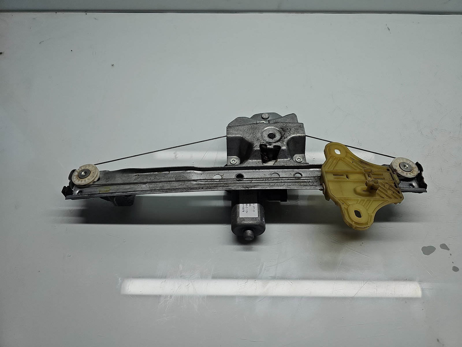 Macara electrica geam dreapta spate Renault Clio 4 (B98) Hatchback [Fabr 2012-2020] 827008811R - imagine 3