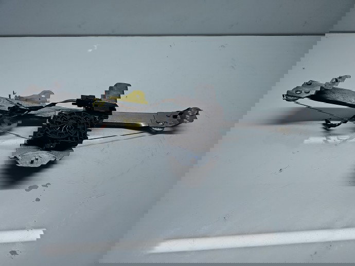 Macara electrica geam stanga fata Renault Clio 4 (B98) Hatchback [Fabr 2012-2020] 807213867R