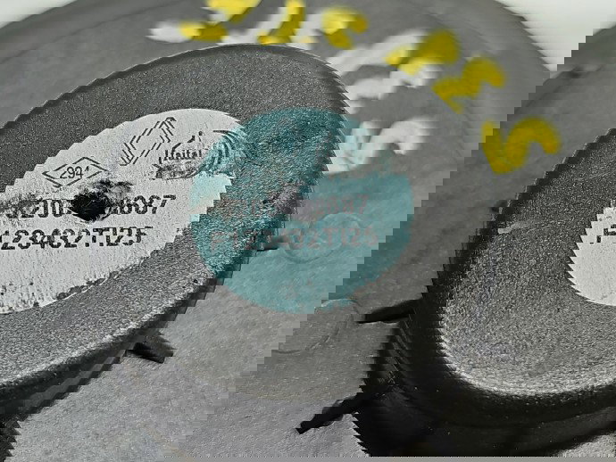 Boxa stanga fata Renault Clio 4 (B98) Hatchback [Fabr 2012-2020] 8200687884